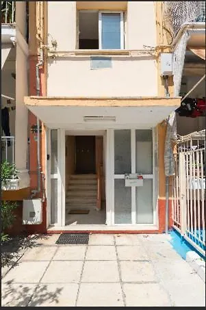 Bright Spacious Two-Bedroom Apartment Thessaloniki