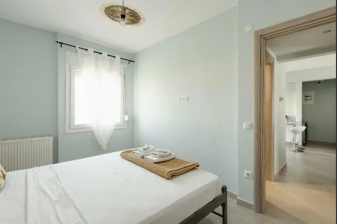 Bright Spacious Two-Bedroom Apartment Thessaloniki