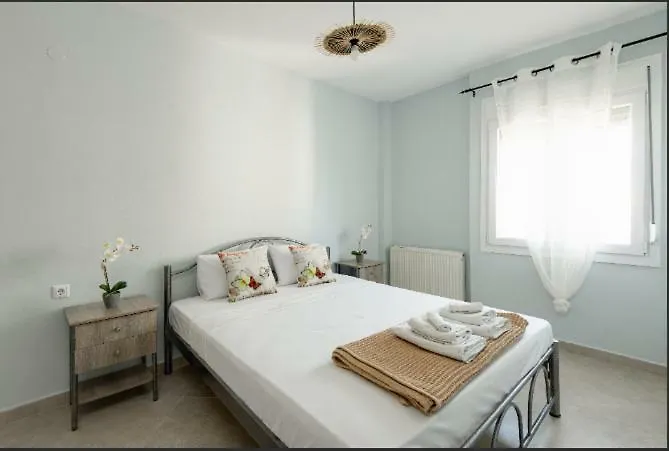 Bright Spacious Two-Bedroom Apartment Thessaloniki