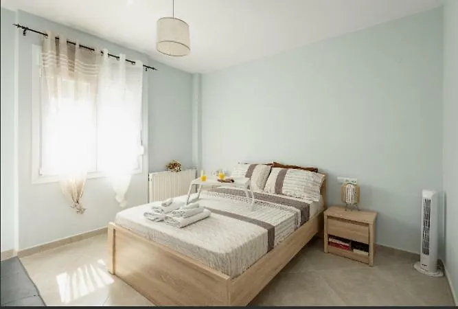Bright Spacious Two-Bedroom Apartment Thessaloniki 0*,