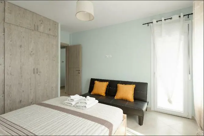 Bright Spacious Two-Bedroom Apartment Saloniki 0*,  Grecja